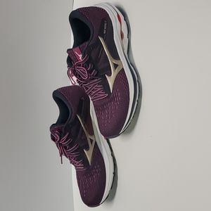 Wave Inspire 17 Athletic shoes